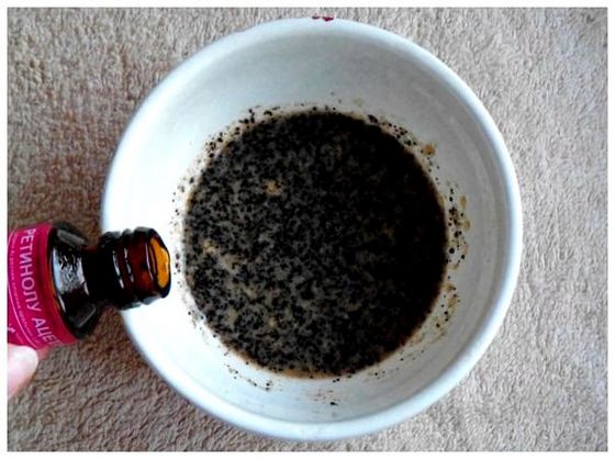 Чистимо пір`ячко: робимо самі кавовий скраб для обличчя з морською сіллю
