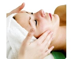 Гігієнічний масаж обличчя і шиї