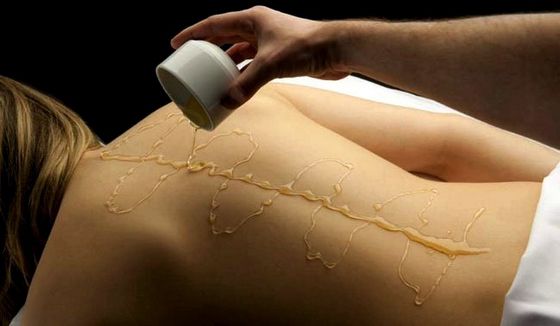 Ефективний медовий масаж для боротьби з целюлітом