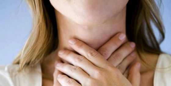 Як швидко зняти біль у горлі?