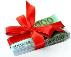 Як подарувати гроші на весілля?