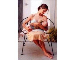Як правильно годувати грудьми новонародженого