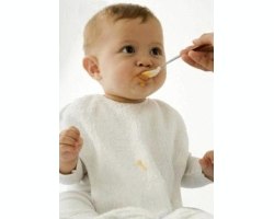 Як правильно вибрати дитяче харчування?