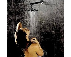 Як приймати контрастний душ і чим він корисний