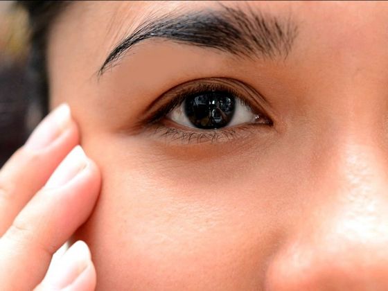 Як зняти набряк з очей від сліз? Корисні поради