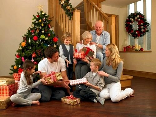 Як прикрасити будинок до Різдва і відзначити свято вдома в колі рідних і близьких