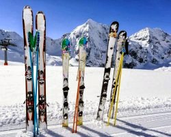 Як вибрати гірські лижі: правильно вибираємо лижі по зросту і розміру