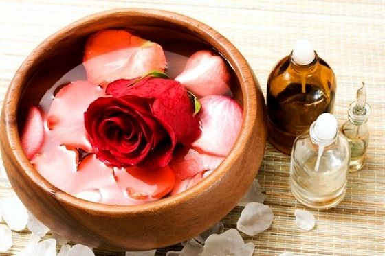 Косметологічні рецепти з пелюсток троянд