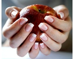 Лікування слабких нігтів народними засобами