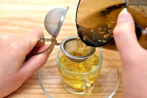 Мед для волосся: рецепти найефективніших домашніх масок