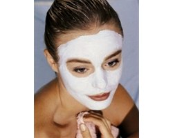 Очищаюча маска для обличчя в домашніх умовах