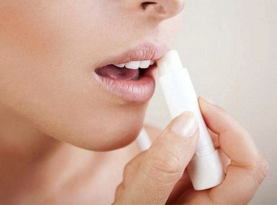 Опухла губа: причини і лікування