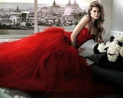 Полум`я пристрасті: червоне весільну сукню