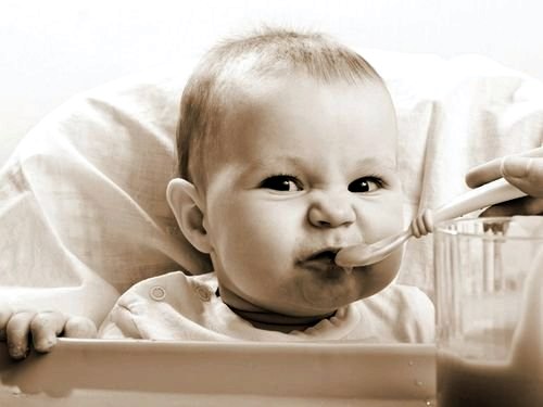 Поганий апетит у малюка, або Чому дитина не їсть