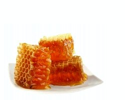Корисні властивості бджолиного воску