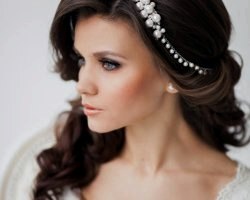 Прекрасна наречена: весільні зачіски на довге волосся