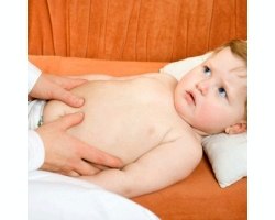 Причини болю в животі у дитини