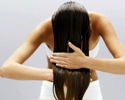Змивка для волосся: що це таке і як провести процедуру в домашніх умовах