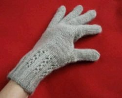 Теплі жіночі рукавички спицями