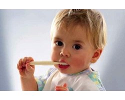 Догляд за молочними зубами дитини