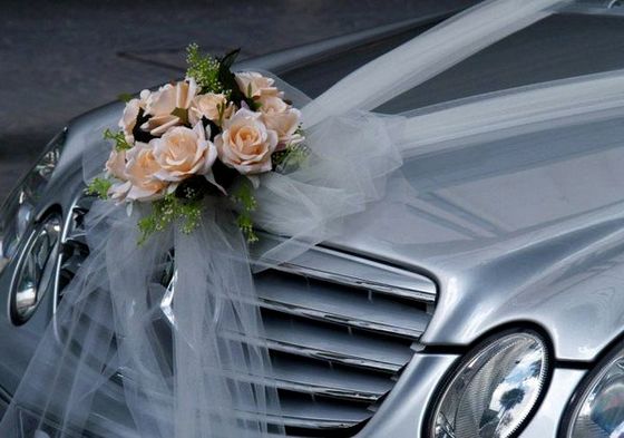 Прикрашаємо весільні машини - стильно і оригінально