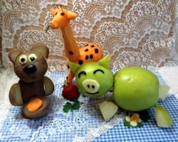 Смачні фігурки: вироби з овочів і фруктів для школи і дитячого садка