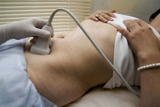 Позаматкова вагітність: ознаки і симптоми