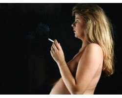 Як шкодить алкоголь і куріння на вагітність?
